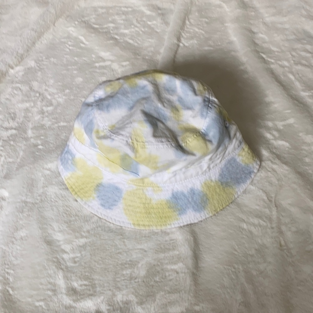 Urban outfitters tie dye bucket hat